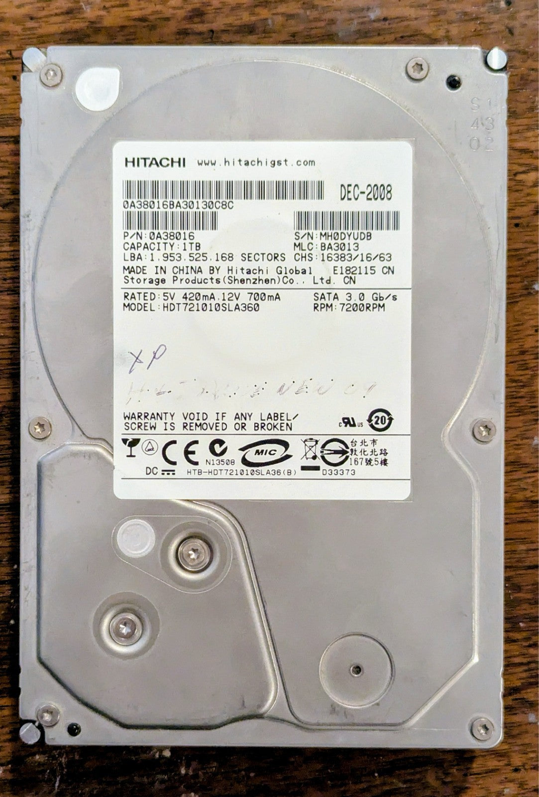 Hitachi Deskstar 7K1000.B HDT721010SLA360 1 TB 3.5" Desktop Hard Drive SATA