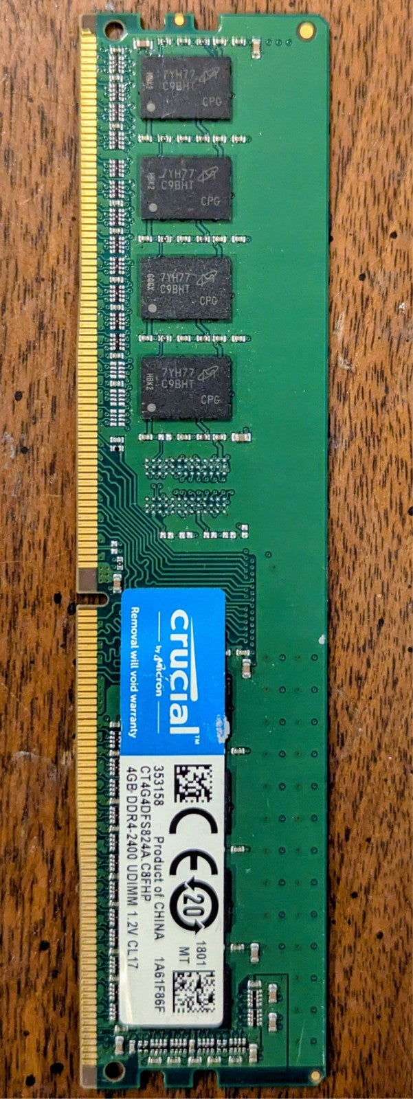 Crucial 4GB DDR4 2400 MHz PC4-19200 DIMM 240-Pin Desktop Memory RAM