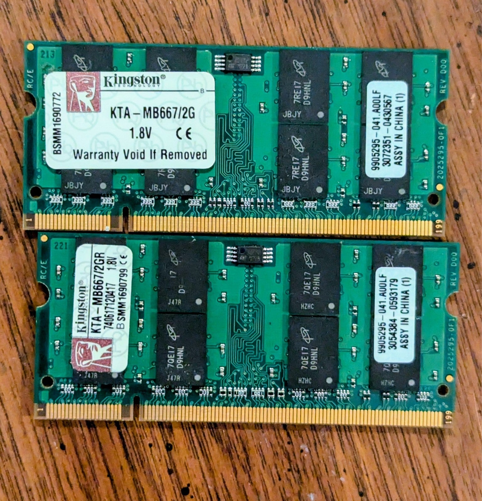 Lot of 2x 2gb ddr4 sodimm laptop ram. Working