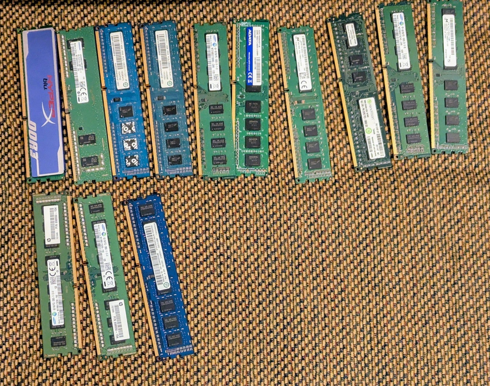 Lot of 13 ddr3 4gb ram sticks