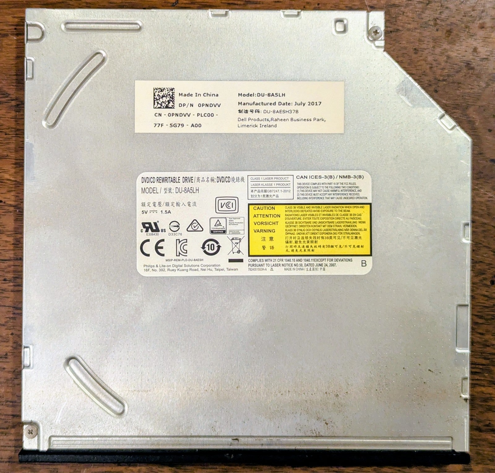 Dell DVD/CD Rewritable Drive SATA Slim Model DU-8A5LH P/N: 2WXYC 02WXYC -- THA01