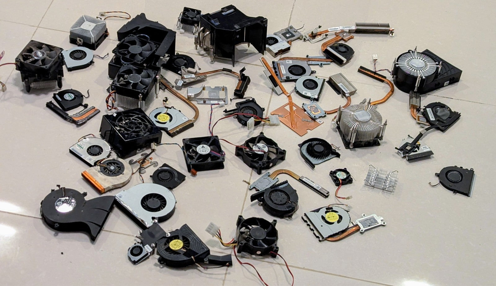 Lot of fans and heatsinks, 20+