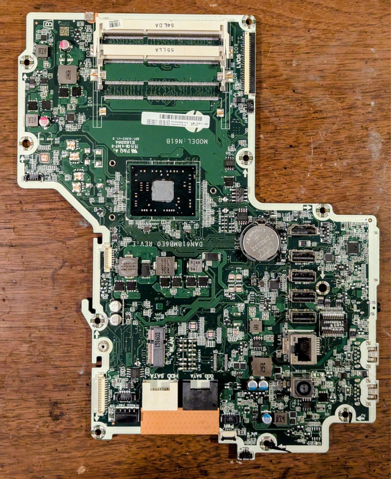 HP Pavilion 23-Q AiO AMD A10-8700P 1.80 GHz DDR3 Motherboard 810243-001