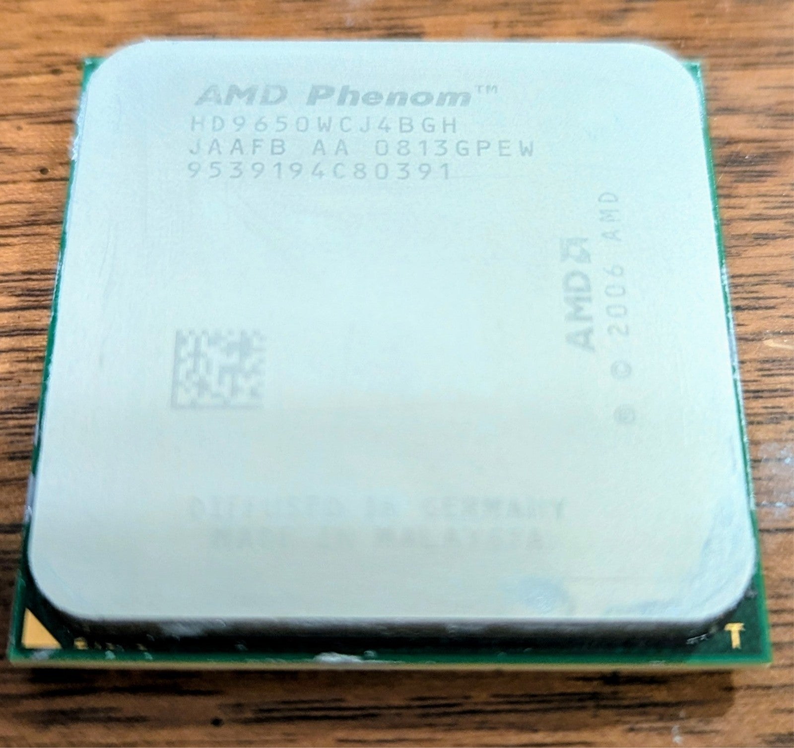 AMD Phenom X4 9650 2.3GHz Quad-Core (HD9650WCJ4BGH) Processor