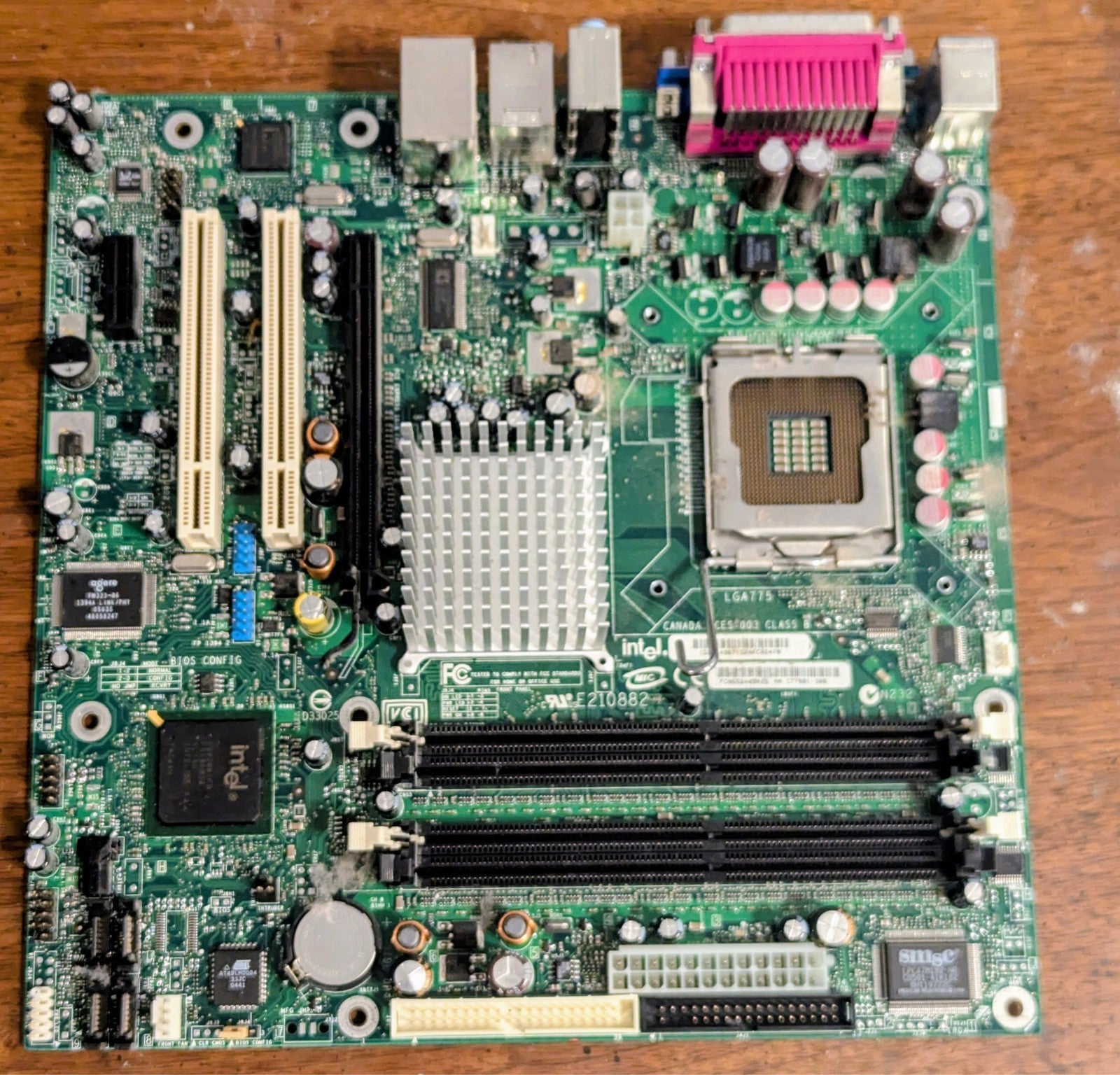 Desktop Motherboard Gateway 560GE C77881-306 Socket LGA 775